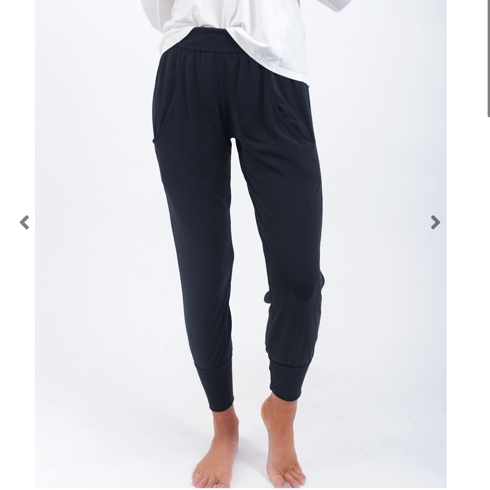 🧞‍♂️Joggers in a Bottle Zyia NTW